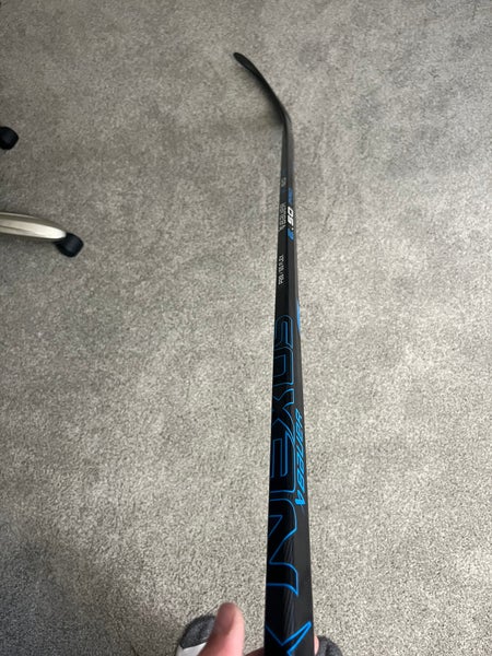 Intermediate Bauer Nexus E50 Pro Right Handed Hockey Stick P28 55 Flex (Used) READ DESCRIPTION