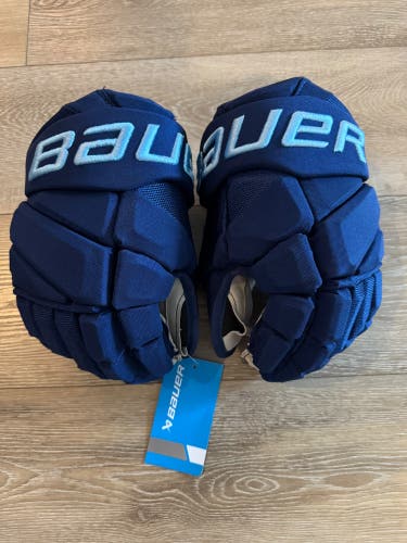 Nikita Kucherov Bauer Vapor Flylite Gloves 13" (New)-Stadium Series!