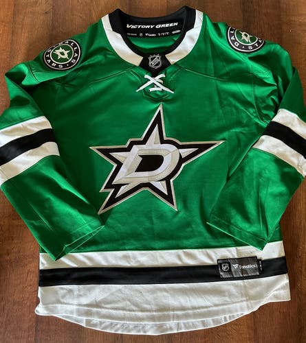 New Victory Green Fanatics Dallas Stars Home Jersey Size Medium