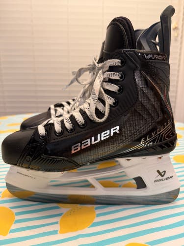 Black 2025 Bauer Vapor Flylite Hockey Skates Extra Wide Width Pro Stock 6.25 (Used)