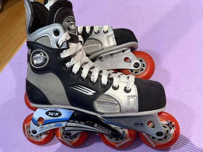 Classic Bauer Vapor 10 Skate. Like New Condition. Size 8