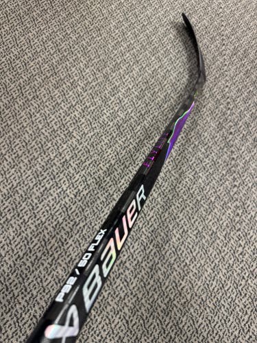 Junior Purple Bauer Vapor Flylite Right Handed Hockey Stick P92 50 Flex (New)