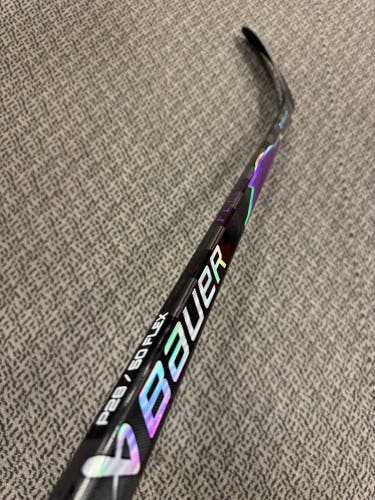 Junior Purple Bauer Vapor Flylite Right Handed Hockey Stick P28 50 Flex (New)