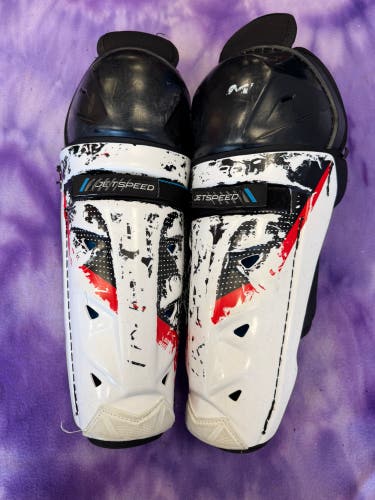 Intermediate CCM JetSpeed FT680 Shin Pads 13" (Used)