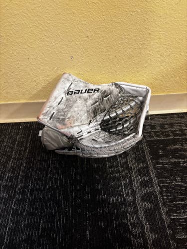 Bauer Supreme Shadow Glove Regular