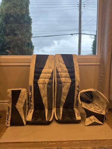 CUSTOM 34" 2024 True Catalyst Px3 Regular Goalie Full Set Pro Stock (Used)
