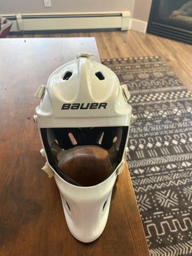 Senior Large Bauer NME VTX Goalie Mask (Used) comes with cat eye cage