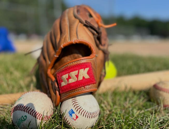 Vintage 90's SSK Dimple DPG-632 | 11.5" Baseball Glove | Made in Japan | Pat. Pending Era, new laces