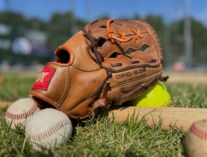 Vintage 90's SSK Dimple DPG-632 | 11.5" Baseball Glove | Made in Japan | Pat. Pending Era, new laces