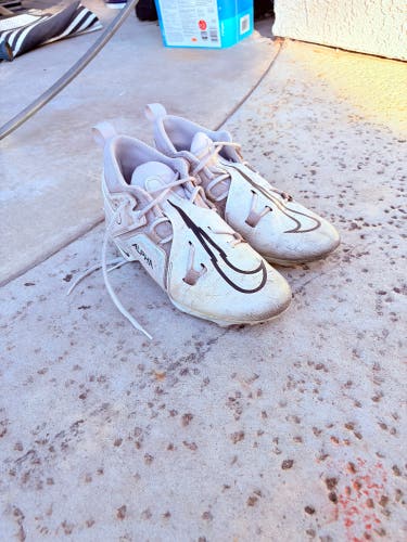 White Men's Size M 11.0 (W 12.0) Adult Nike Alpha Cleats (Used)