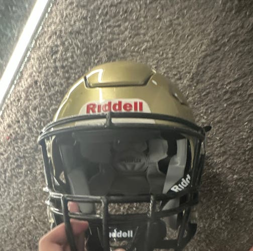 Gold Youth Medium Riddell SpeedFlex Helmet (Used)