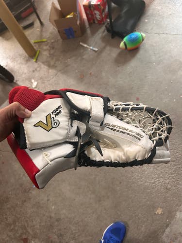 Vaughn Velocity V6 1000 (Used) glove & blocker