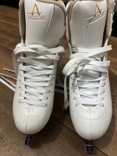 Figure Skates Adult 9 (Used)