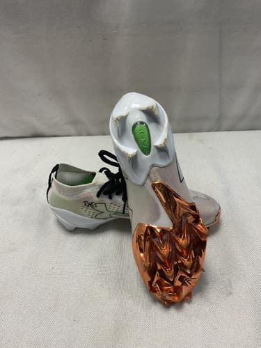 Used Under Armour Adult FB Cleats White Senior 8 11490-S000275595