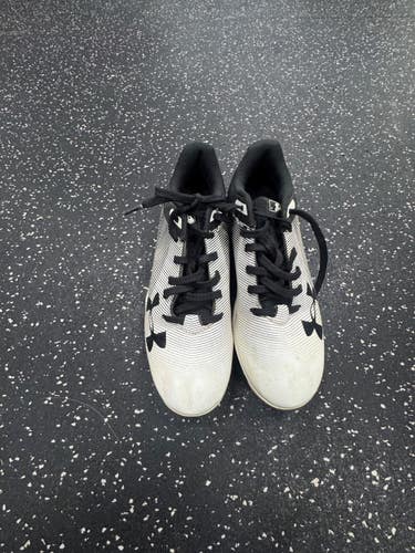 Used Under Armour BASEBALL CLEATS YOUTH BB/SB Cleats Black Junior 02.5 11849-S000042167