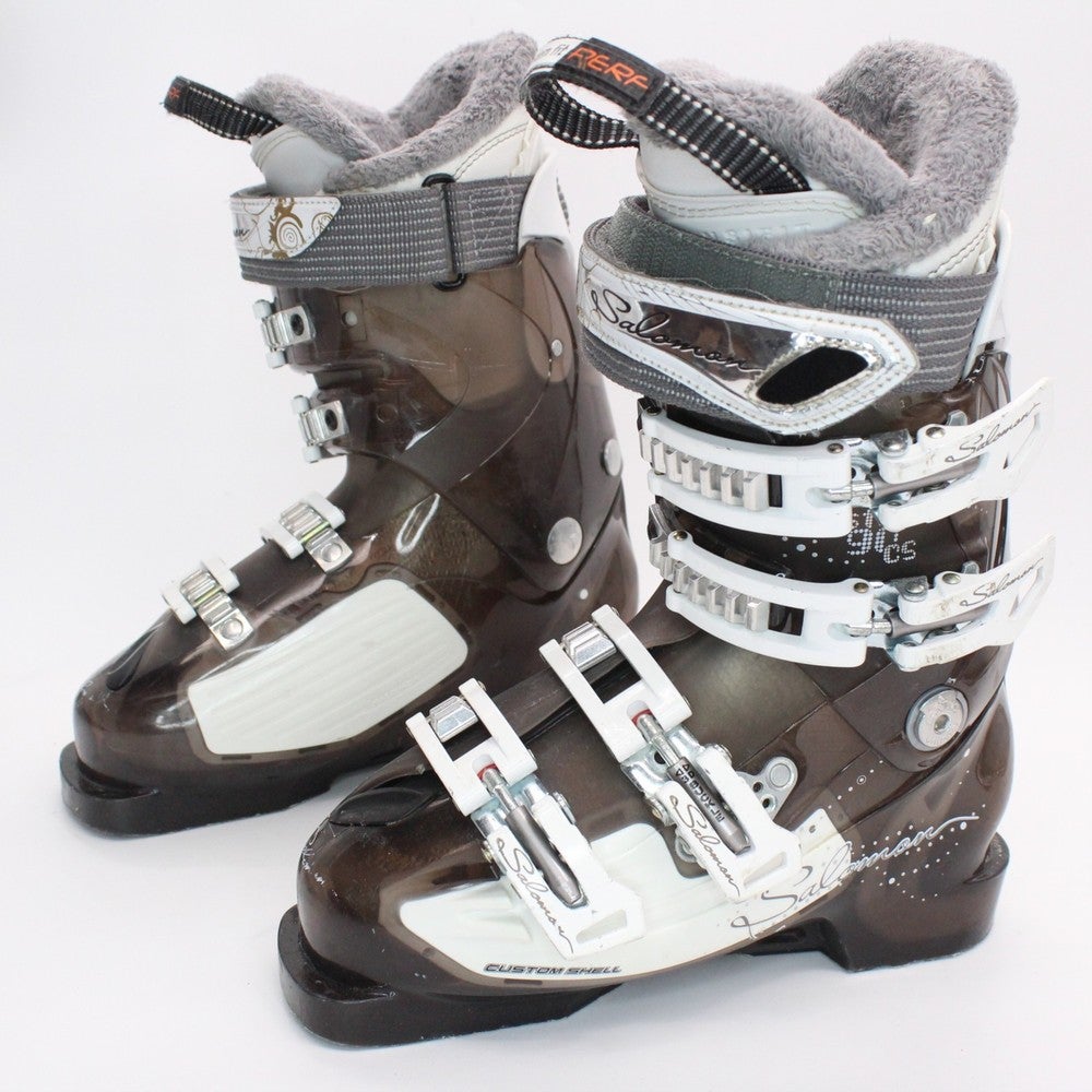 salomon cs instinct womens ski boots 100 - chaussures de d'occasion Femme while the lightweight polyolefin shell and cuff keep the boot durable yet easy to maneuver Salomon | Other | Salomon