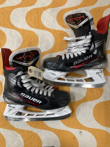 Senior Bauer Vapor X4 Hockey Skates 7 (Used)