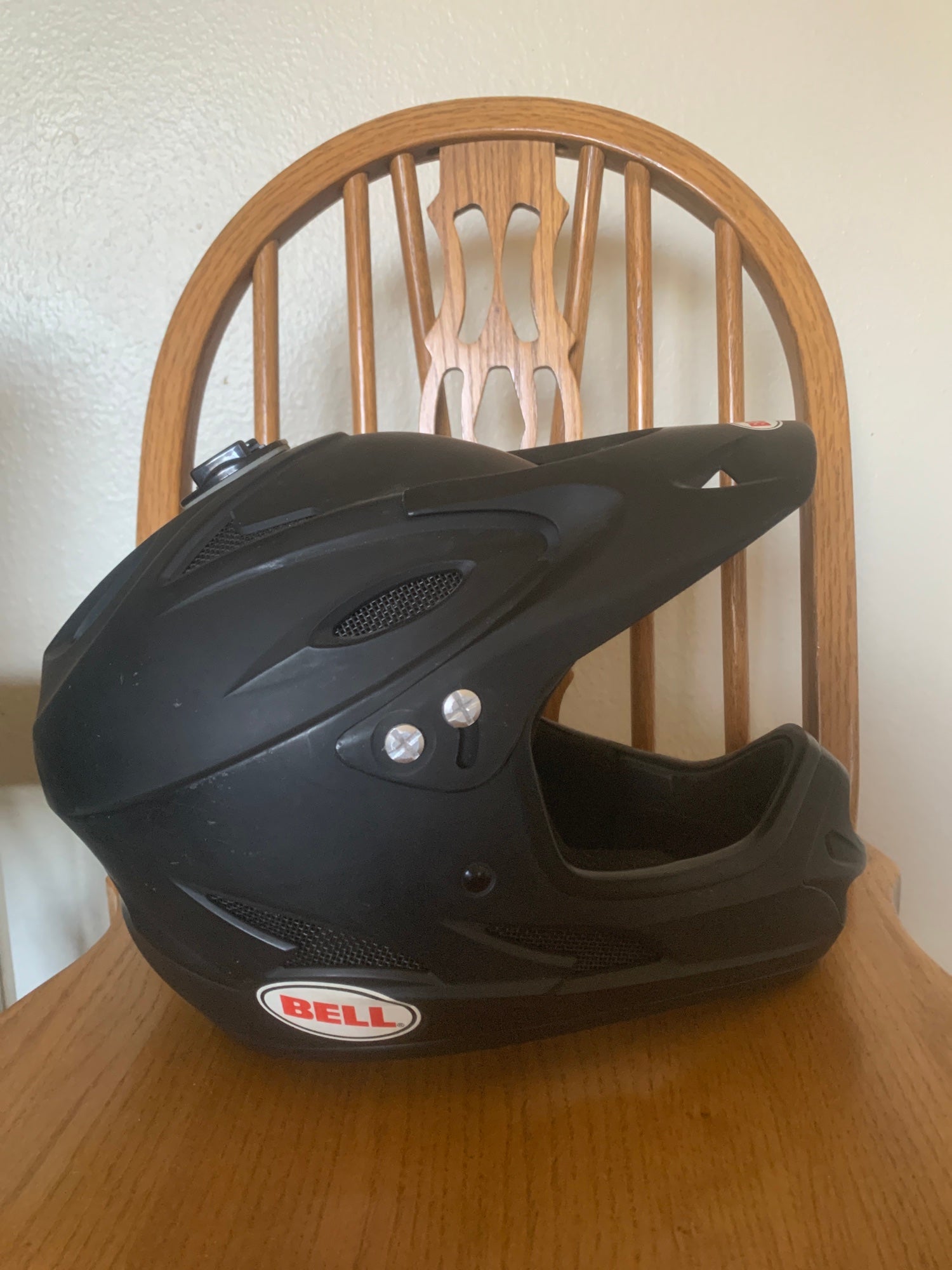 bell bicycle helmet used 51-60 Local The Local BMX Helmet combines timeless skate style with modern comfort and cycling technology Bell Super DH Spherical MIPS