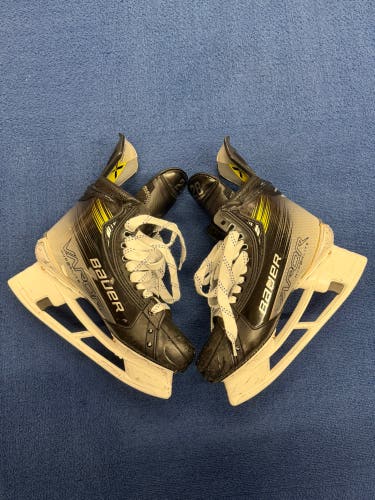 Conor Geekie Bauer Vapor Hyperlite Hockey Skates Pro Stock