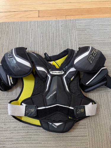 Small Senior Bauer Supreme 2S Shoulder Pads (Used)