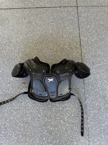 Extra Large Youth Xenith Fly Shoulder Pads (Used)