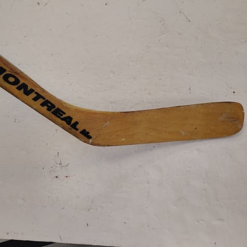 Senior Bauer Vapor 8x Left Hand Hockey Stick Less Than 30 Flex (Used)