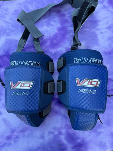 Vaughn V10 Knee Pads (Used)