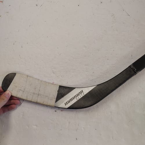 Senior Innovative 1100 Graphite Right Handed Hockey Stick W88 88 Flex (Used)
