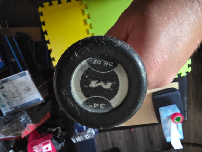 Miken Freak12 Composite Bat (-6) 28 oz 34" (Used)