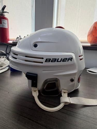 Large Bauer 4500 Helmet (Used)