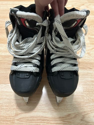 CCM EFlex 6.9 Hockey Goalie Skates Regular Width 7.5 (Used)