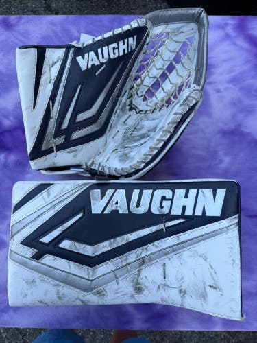 Blue Senior Vaughn Velocity VX1 Goalie Gloves & Blockers Regular (Used)
