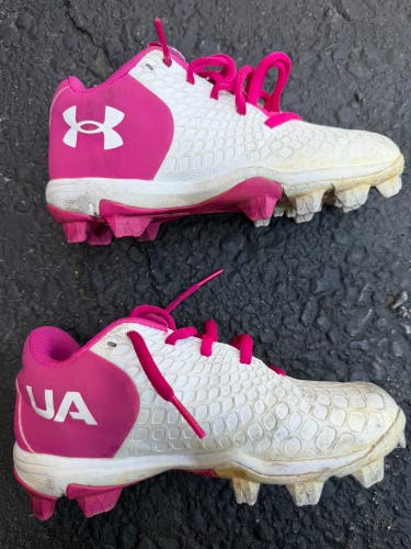 Pink Kid's 13K (Little Kids) Low Top Molded Cleats (Used)