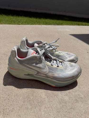 Men's Size 13.0 (W 14.0) Nike GT Cut Shoes (Used)