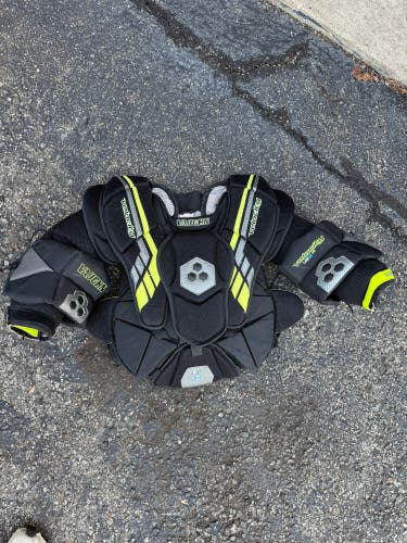 Junior Medium Vaughn Velocity VE8 Goalie Chest Protector (Used)