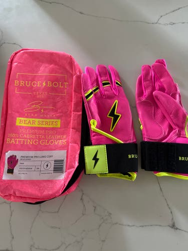 Bruce Bolt youth Medium Batting Gloves (New)