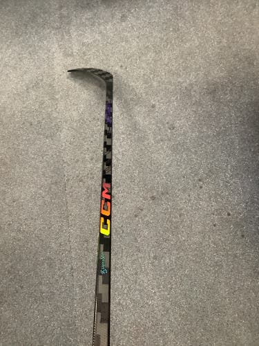 Junior CCM XF Ghost Right Handed Hockey Stick P28+1/4 50 Flex (New)