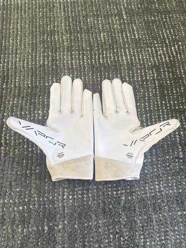 Medium Youth Nike Vapor Shield Gloves (Used)