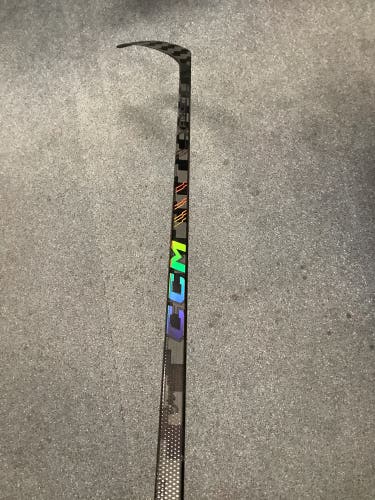 Junior CCM XF Ghost Right Handed Hockey Stick P28+1/4 40 Flex (New)