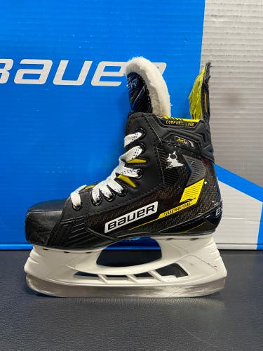 Bauer Supreme M4 Size 1 EE Skates (Used)