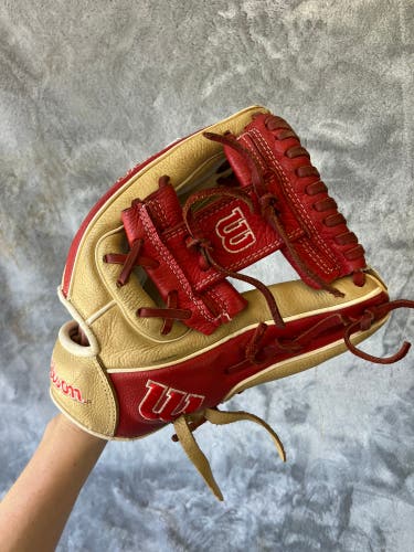 Red Wilson A500 RH Infield Baseball Glove 11" (Used)