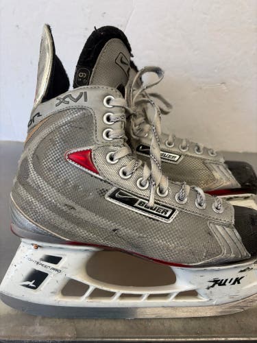 Silver Bauer Vapor XVI Hockey Skates Regular Width 6.5 (Used)