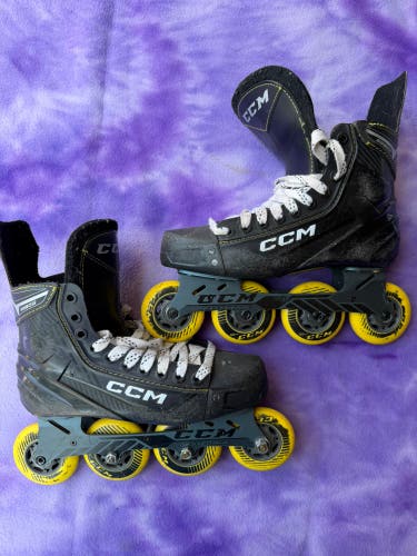 Senior CCM Super Tacks 9350 Inline Skates Regular Width Size 7 (Used)
