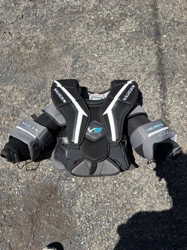 Junior Small Vaughn Velocity V9 Goalie Chest Protector (Used)