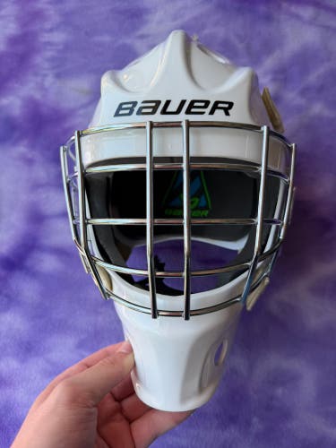 White YTH Bauer 930 Goalie Mask (Used)