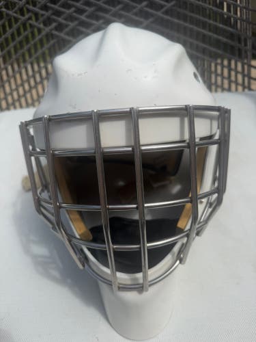 Senior Medium 2022 Sportmask T3 Goalie Mask (Used)