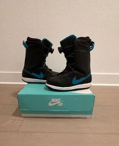 Size M 8.0 (W 9.0) Nike Vapen Snowboard Boots (New)