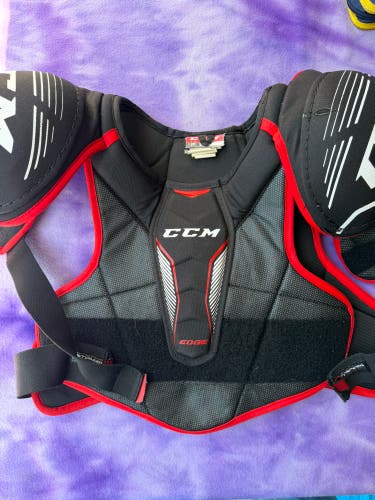 Large Senior CCM JetSpeed Edge Shoulder Pads (Used)