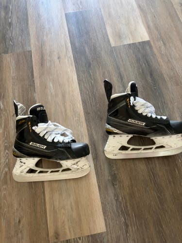 Bauer Supreme MX3 Hockey Skates Regular Width Size 5 (Used)