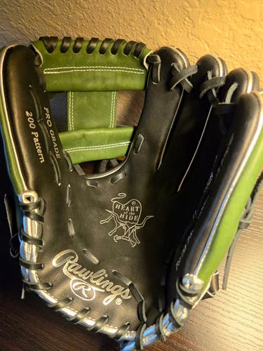 Rawlings Heart of the Hide Military Green Baseball Glove 11.5" (New)/*FREE D1 COLLEGIATE BASEBALL*